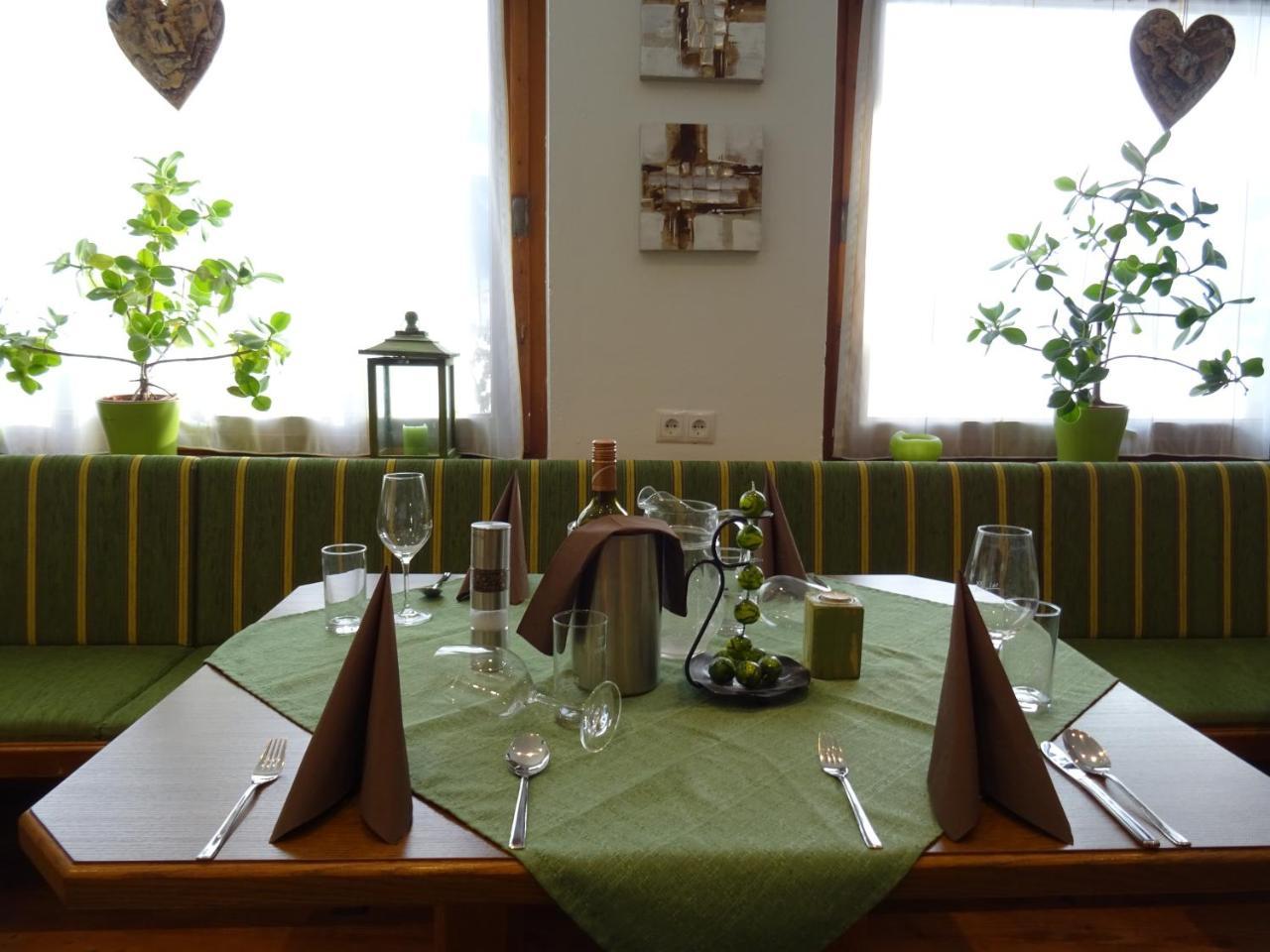 Hotel Restaurant Rosengarten Zell am Ziller Kültér fotó
